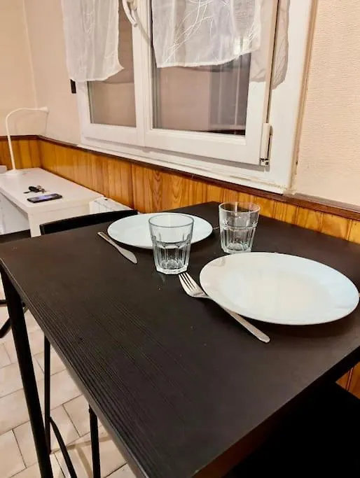 Studio Centre Avec Parking Gratuit - Calme & Tout Equipe Grenoble Apartment